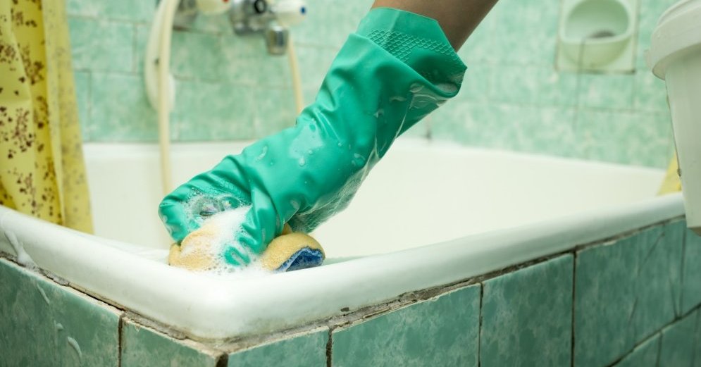 как очистить ванну от желтого налета