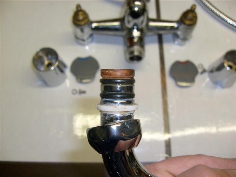 ремонт излива смесителя в ванной своими руками