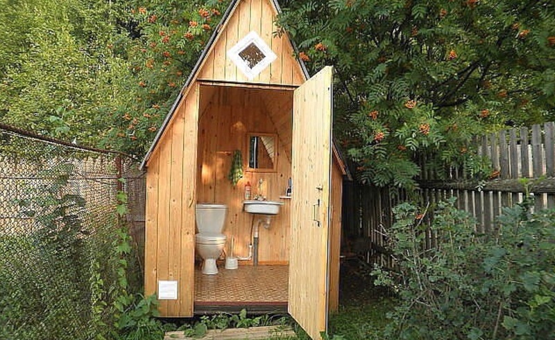 Туалет на даче своими руками: обычный или самодельный унитаз?